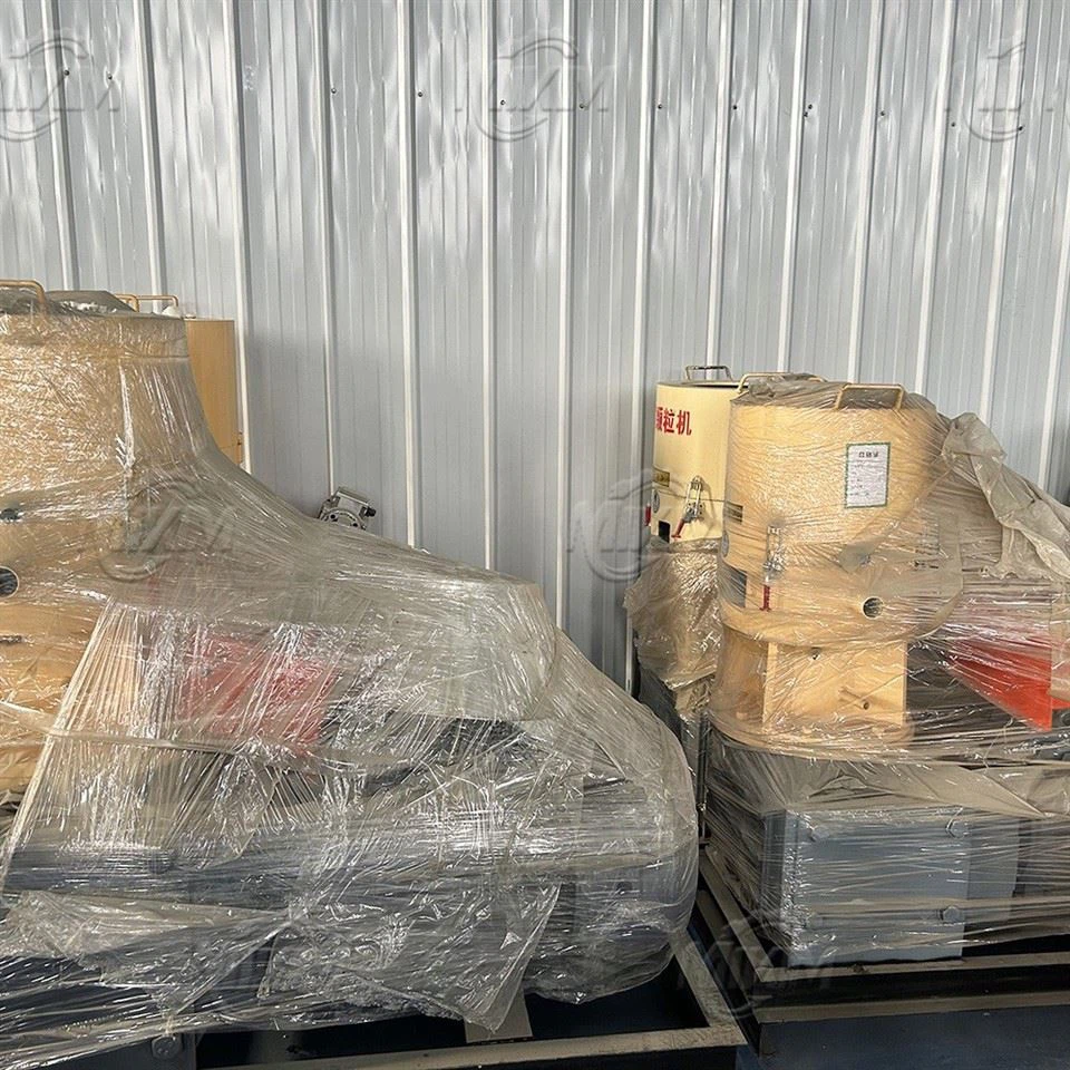 Small Pine Needles Sawdust Straw Fuel Flat Die Biomass Pellet Making Machine price